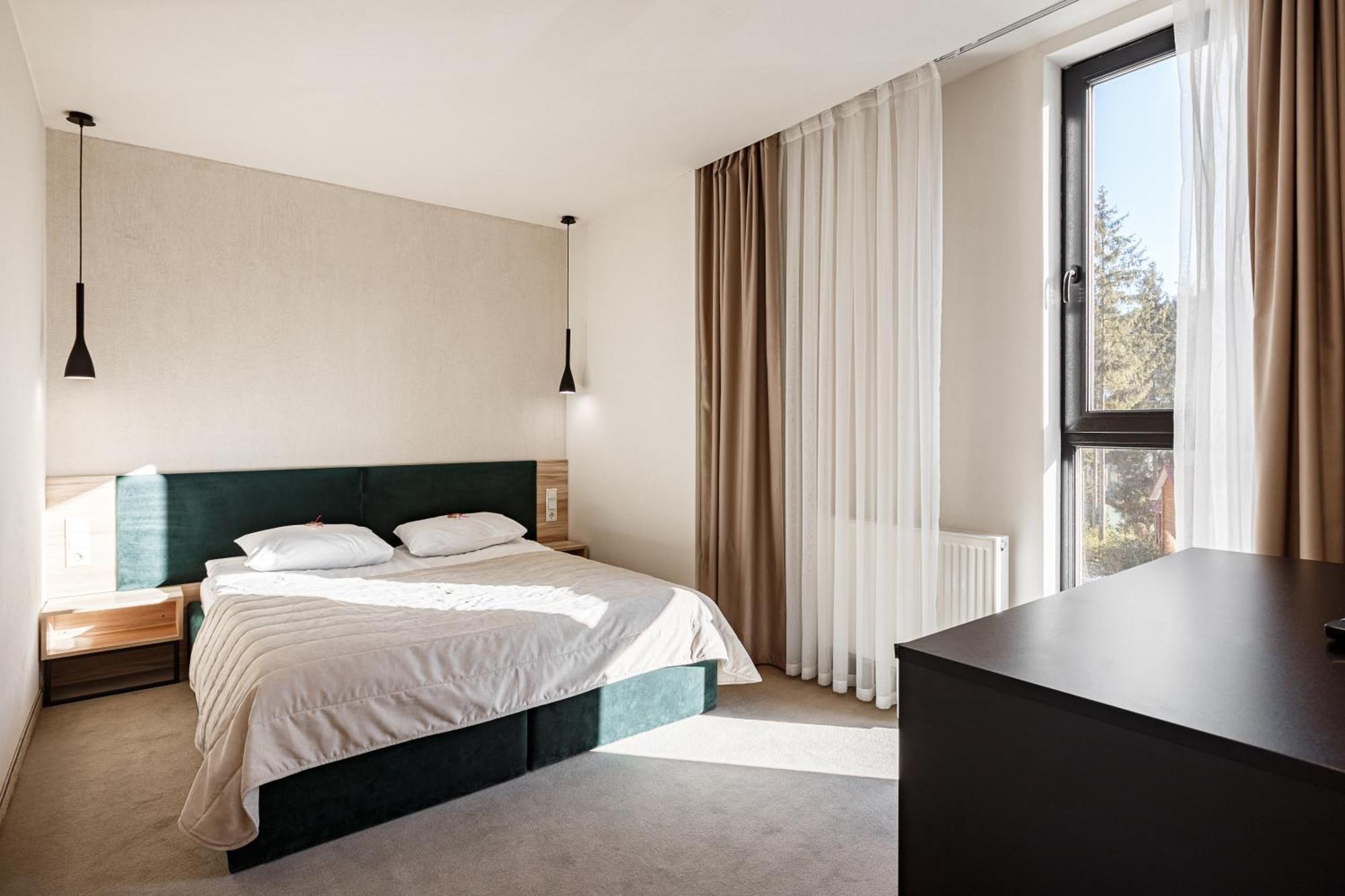 Hvoya & Hotel Bukowel